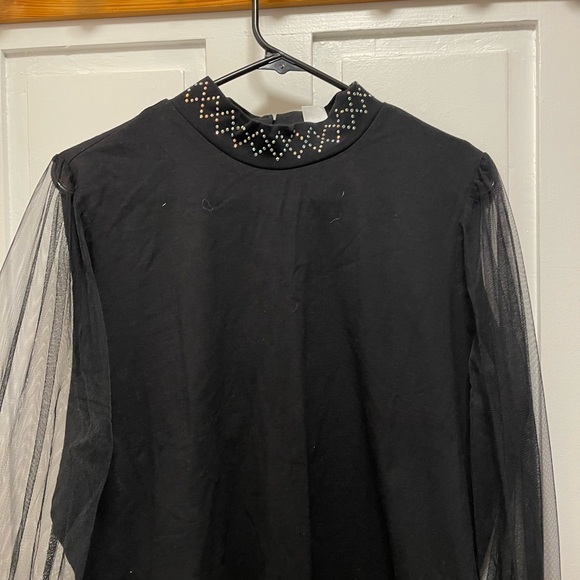 Venus sheer sleeve top - Picture 3 of 3